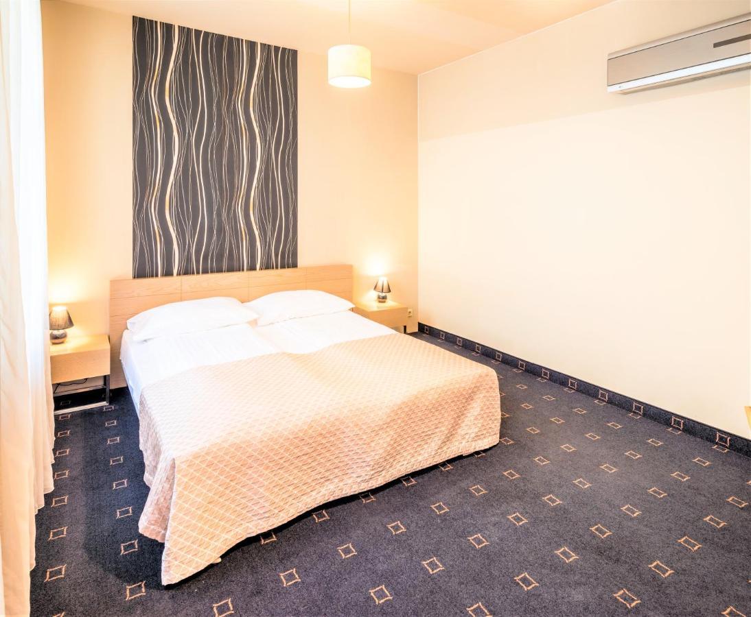 Rija Riga City Hotel Ngoại thất bức ảnh